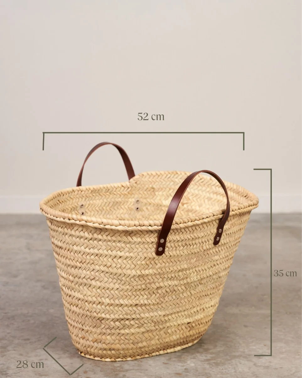 Medidas del Capazo de Palma grande número 9: 52 cm de largo x 28 cm de ancho x 35 cm de alto.