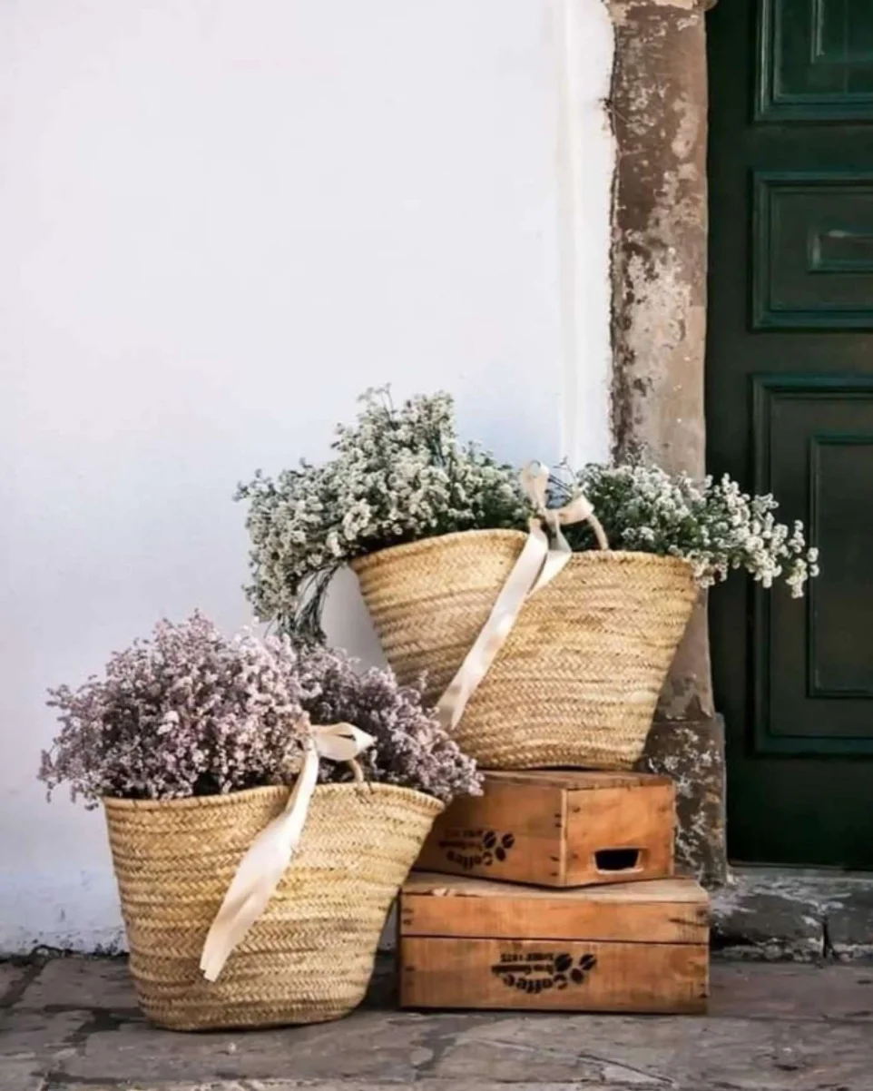 capazos decorativos grandes con flores 