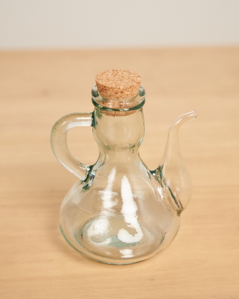 Aceitera de vidrio con chorro fino