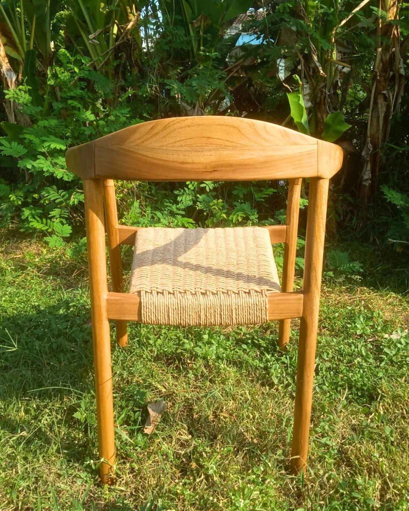 Silla de madera de teca Nara exterior cubierto