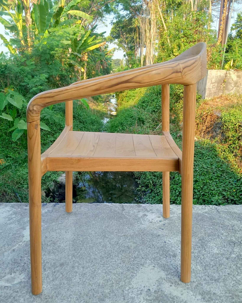 Silla de madera de teca Nara exterior cubierto