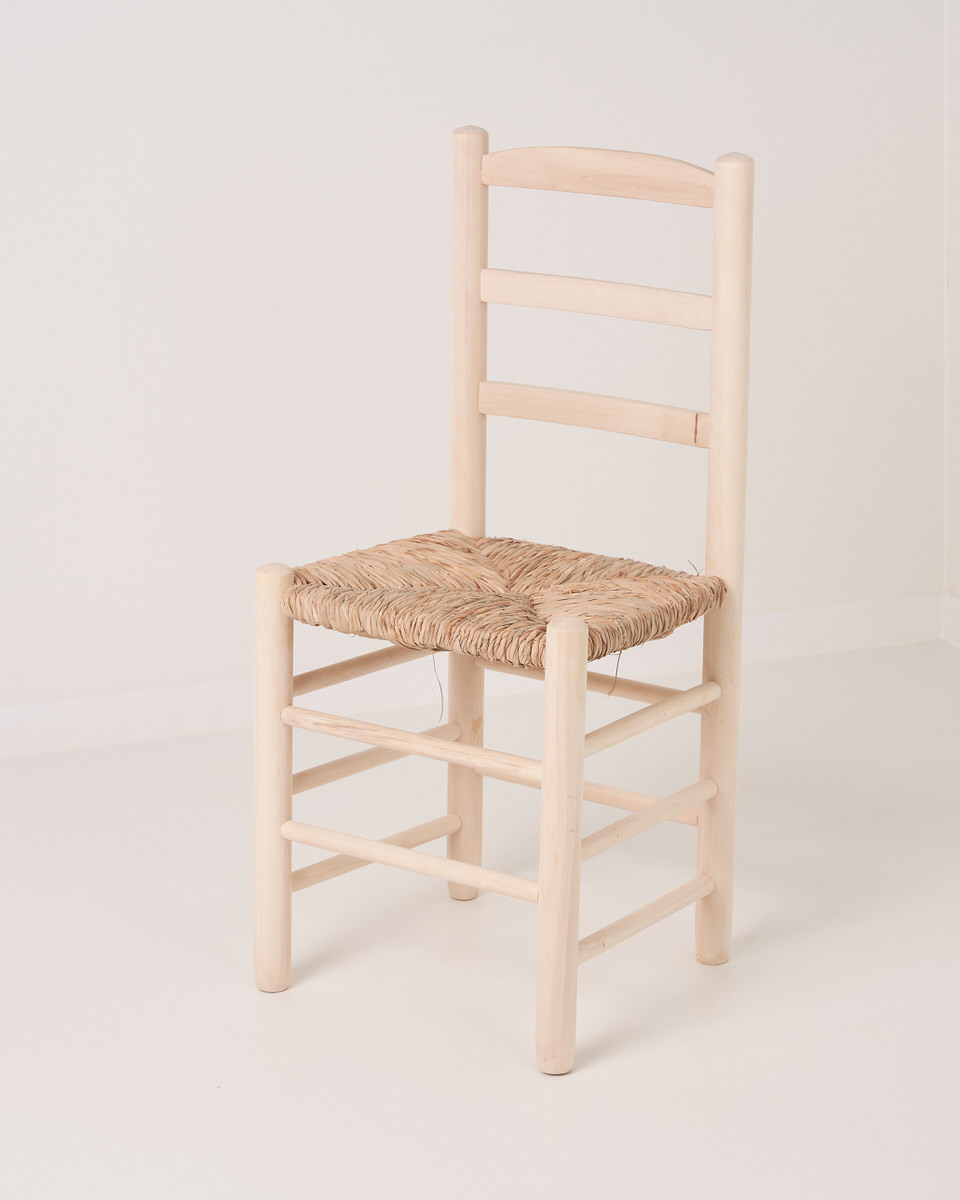 Silla de madera y enea básica